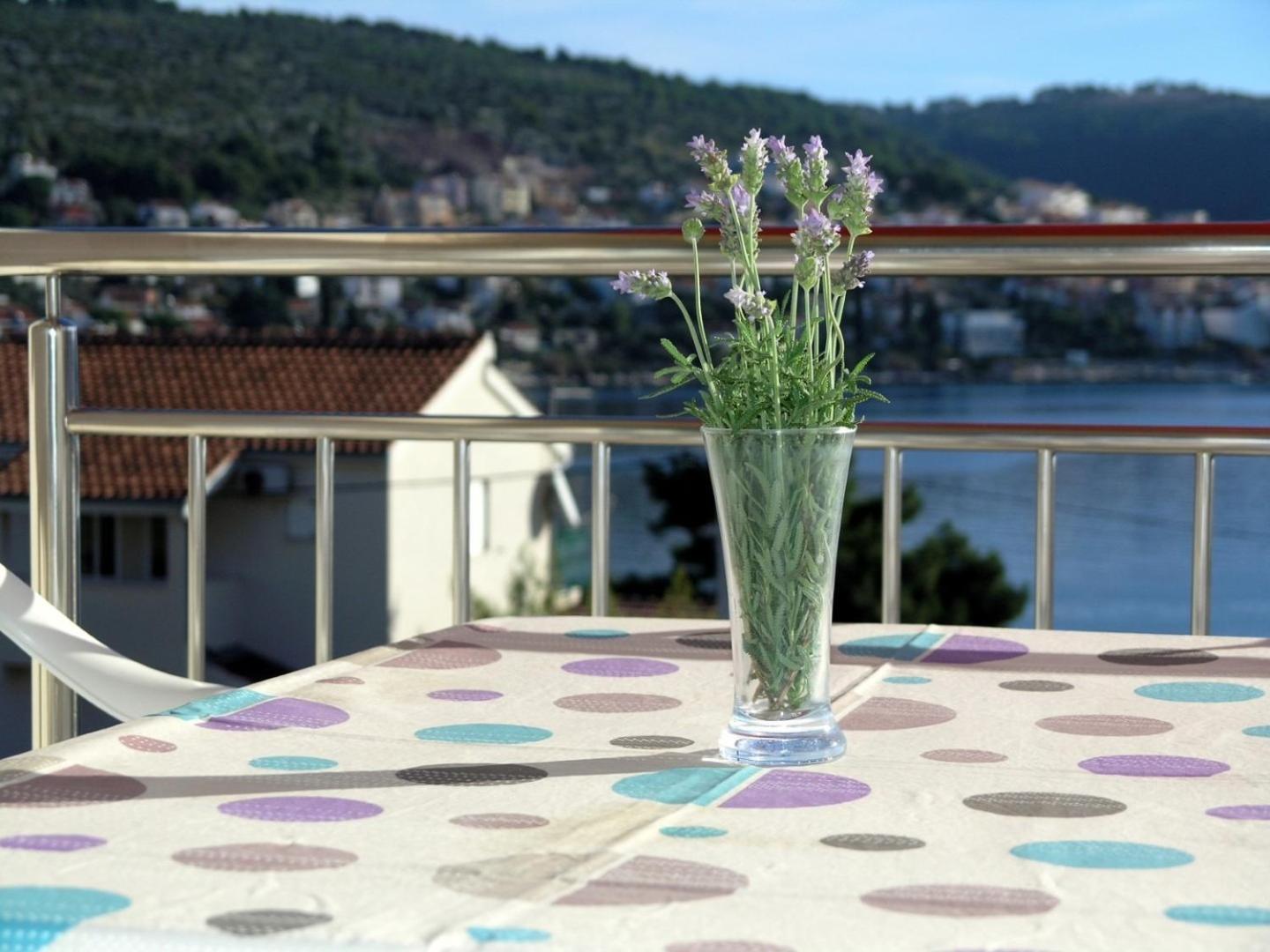 Apartments Aurelius - Relaxing With Gorgeous View Трогір Екстер'єр фото