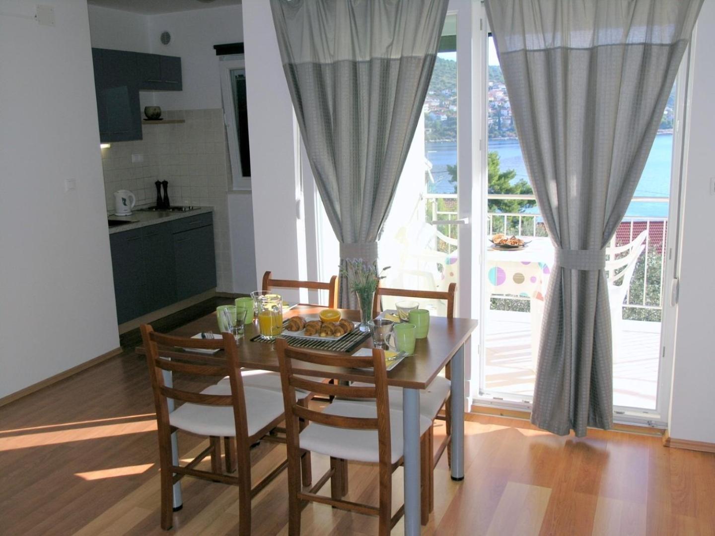 Apartments Aurelius - Relaxing With Gorgeous View Трогір Екстер'єр фото